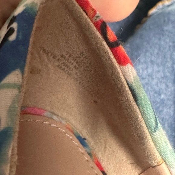 Kelly & Katie Red and Blue Floral Heels Sz 7.5 - Picture 9 of 9